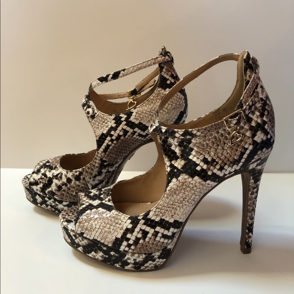 Snake print heels!